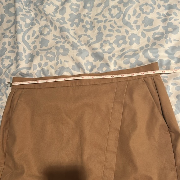 New Banana Republic Wrap Skirt size 8 petite with pockets - Picture 10 of 12